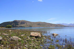 湖畔山景 自然静谧风光