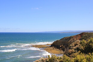 海岸风光 海浪拍击岩石