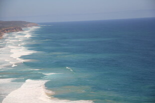 碧海白沙海岸线美景