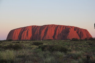 澳大利亚乌鲁鲁巨石景观