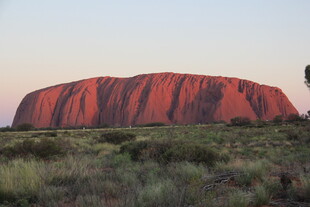 澳大利亚乌鲁鲁巨石风光