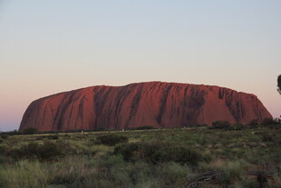 澳大利亚乌鲁鲁巨石景观