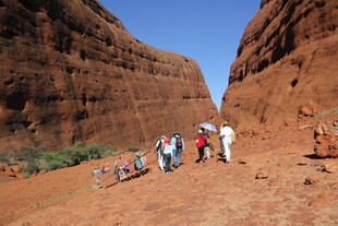 峡谷徒步旅行者