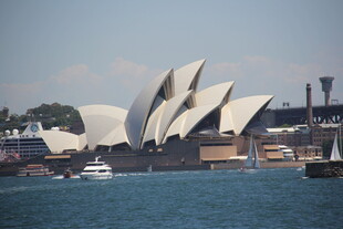 悉尼歌剧院海滨风光