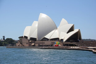 悉尼歌剧院海滨风光