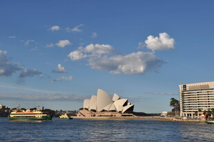 悉尼歌剧院海滨风光