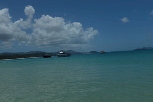 美丽海景 清澈海水与蓝天