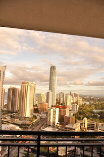 城市天际线 阳台视角的繁华