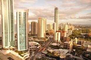 城市天际线俯瞰繁华景象