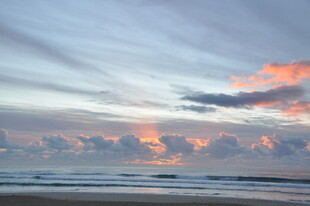 海边绚丽日出美景
