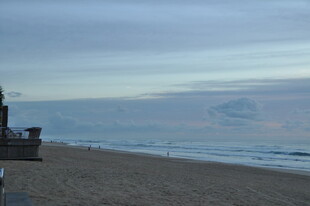 宁静海滩 海天一色景致