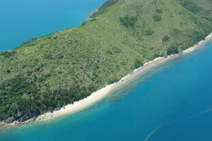 海岛风光航拍图