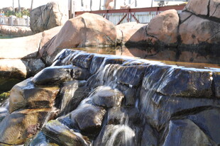 户外石砌流水景观