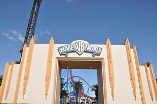 复古风格拱门入口景观