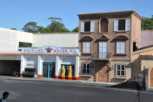 复古风格建筑街景