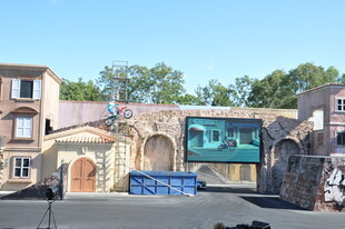 复古风格建筑场景布置