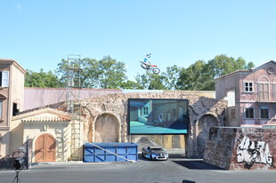 复古风格影视拍摄场景