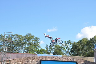 极限摩托空中酷炫特技