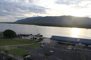 湖畔风光 宁静的自然景致