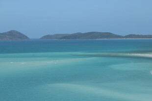 梦幻蓝绿色的美丽海岛风光