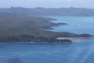 美丽海景中的岛屿风光