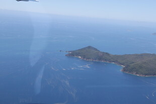 俯瞰海上岛屿风光