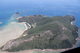 俯瞰美丽海岛风光