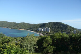 海滨山林间的美丽景致