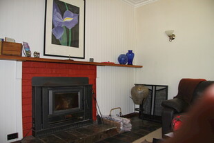 室内温馨壁炉装饰场景