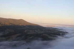山间云海日出美景