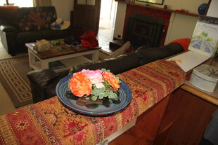 桌上寿司摆盘精致诱人