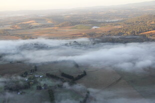 云海之上的美丽景致