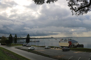 湖畔风景 宁静的水边景致