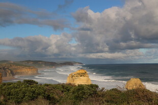 海岸风光 海浪拍击岩石