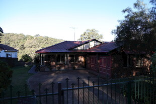 乡村小屋周边景致