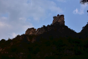 山巅古堡 尽显雄浑之美