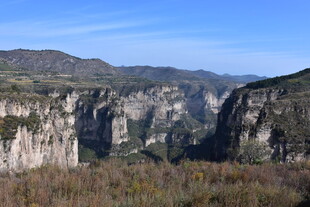 壮丽山景峡谷风光