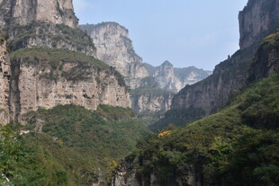 壮丽峡谷自然风光