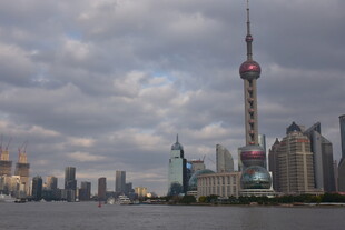 上海外滩东方明珠城市景观