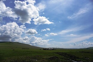 草原蓝天 白云悠悠