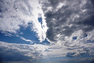 天空中的壮丽云层景观