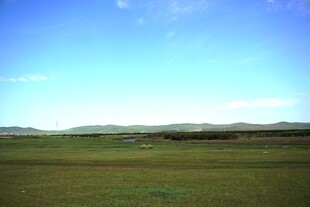 广袤草原蓝天美景