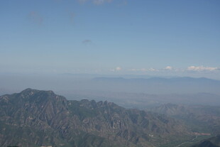 壮丽山景 天际下的连绵山脉