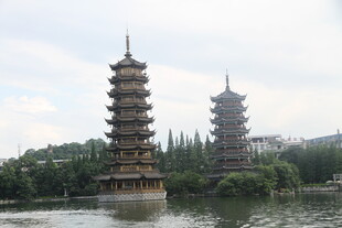 桂林日月双塔景观