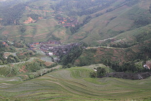 山间梯田村落美景