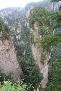 壮观险峻的奇峰峡谷景观