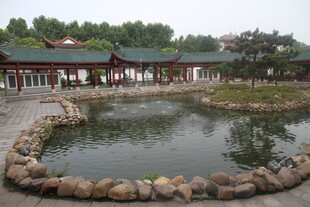 中式园林池塘景观