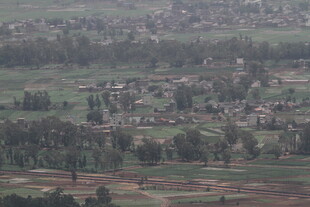 俯瞰乡村田园风光