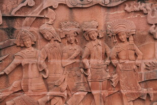 古代人物浮雕艺术作品