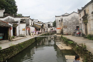 江南水乡古巷小河风景
